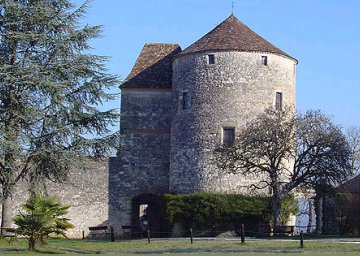 la tour du chteau de Montaigne dans laquelle il crivit ses essais