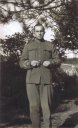 soldat en 1940, lors de la 'Mob' 
durant laquelle il accomplit 
plus de 1000 jours de service militaire